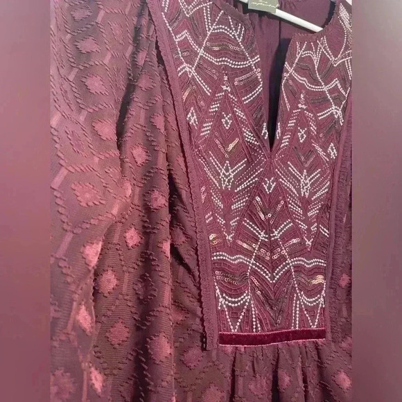 Anthropologie One September Madiran Sequin
Blouse Tunic Maroon Size Medium - Picture 4 of 9
